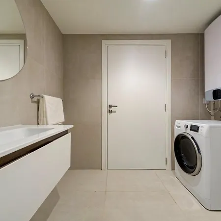 Mercury 438-2X Pool Cards Access & Shopping Mall Apartment Saint Julian's